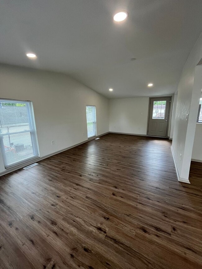 Building Photo - Renovated 5 Bedroom Home-Rare Find