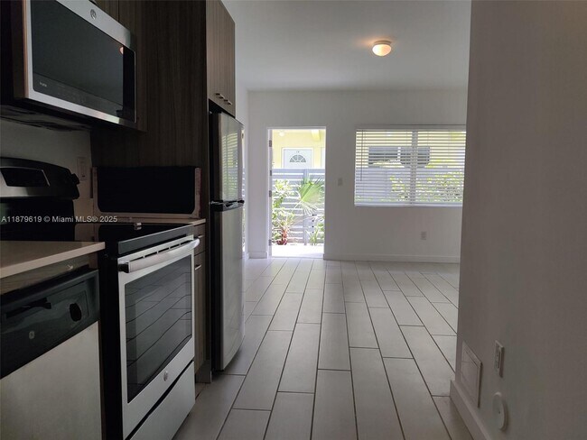 Building Photo - 740 Meridian Ave