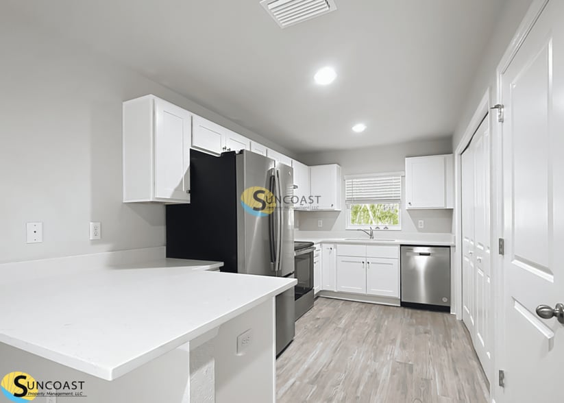 Building Photo - 9368 N Peachtree Way