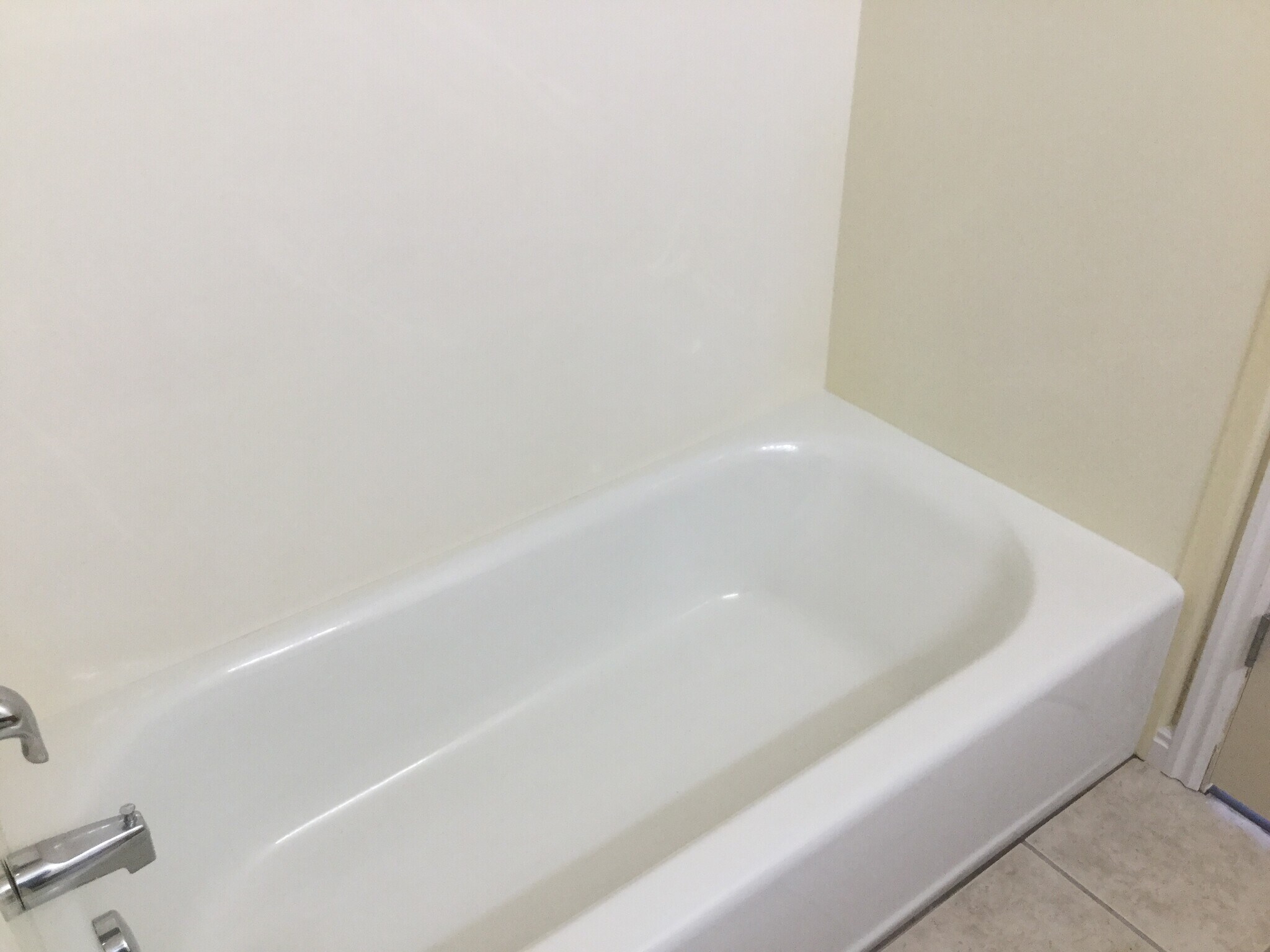 Building Photo - 487 Raven Way