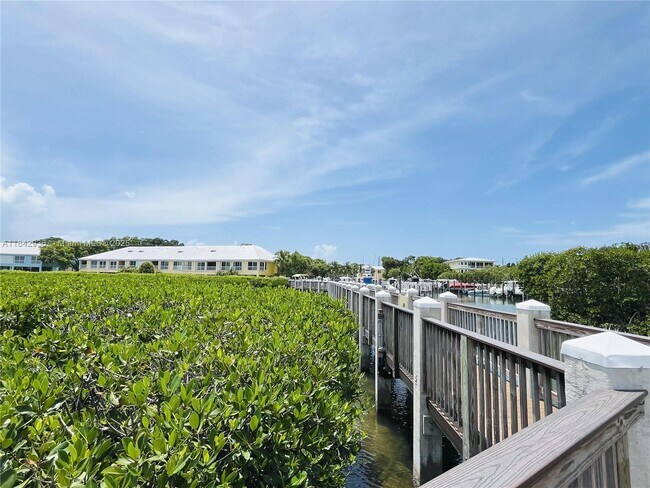 Building Photo - 98282 Windward Ave