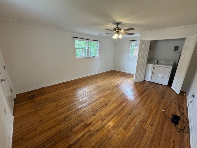 Building Photo - Updated 2/1 Brick House in Celanese- $1,395