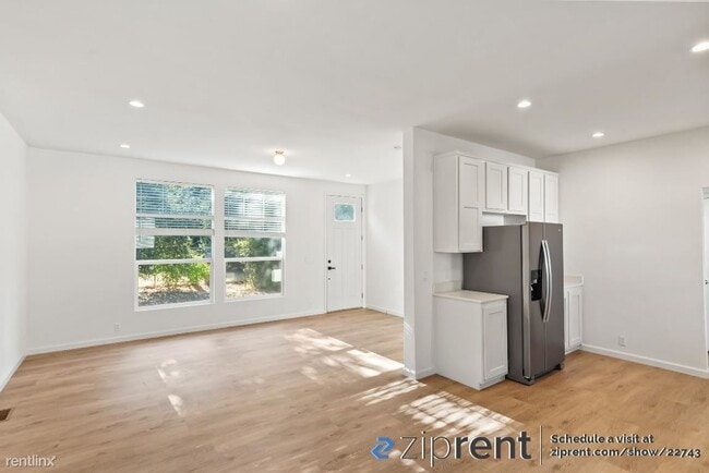 Building Photo - 3 br, 2 bath House - 1133 Lovell Ave, Camp...