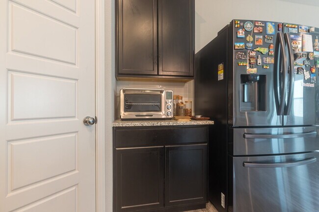 Building Photo - Gorgeous Two Story Home Featuring 2 Living spaces, 5 Bedrooms, and 3.5 Baths