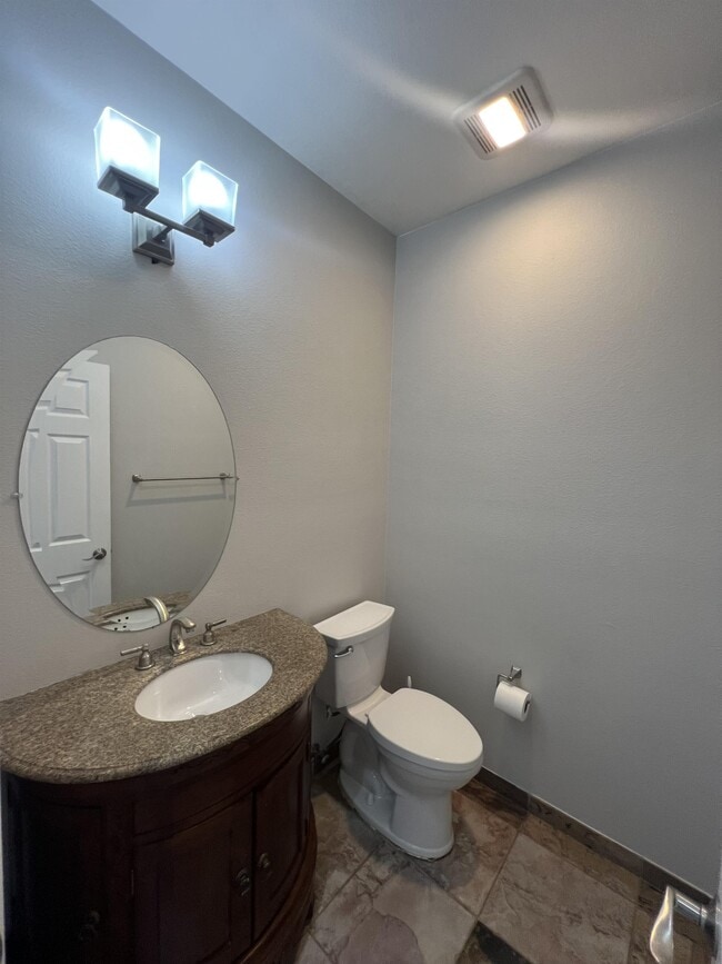 Building Photo - 1176 Saratoga Ct