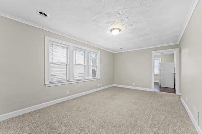 Building Photo - 8638 Cadillac Ave