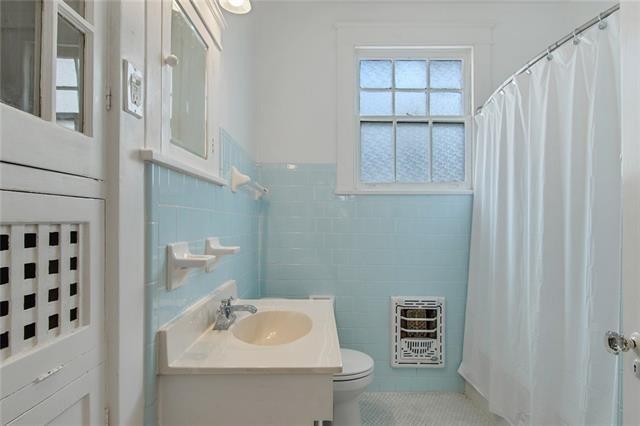Building Photo - 2340 Audubon St
