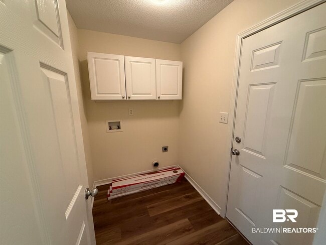 Building Photo - 104 Kemper Ln