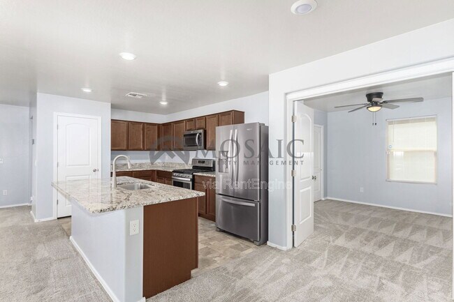 Building Photo - 1517 E Saint Catherine Ave