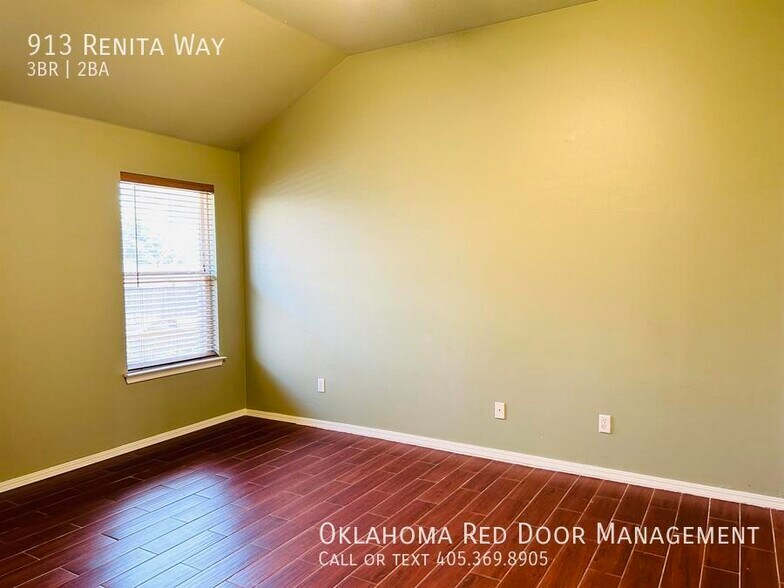 Building Photo - 913 Renita Way