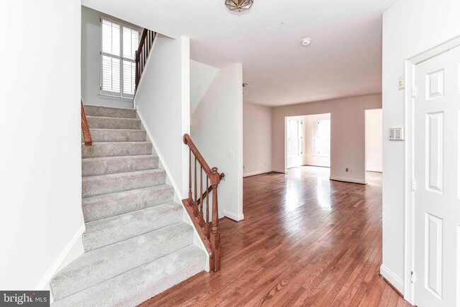 Building Photo - 3105 White Daisy Pl