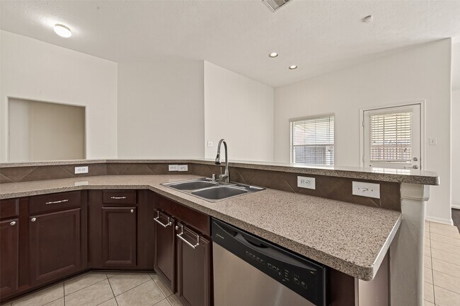 Building Photo - 9202 Sorrell Hollow Ln