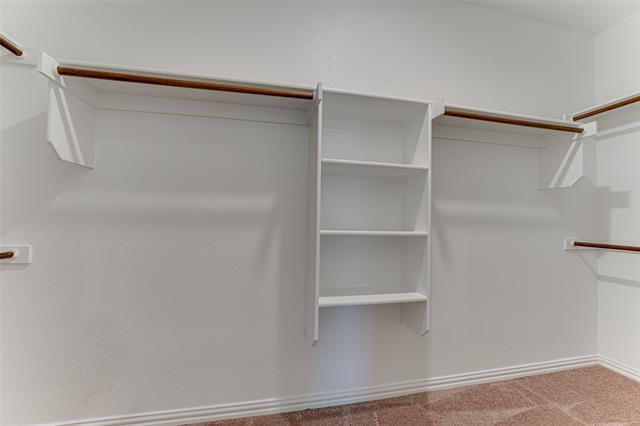 Building Photo - 832 Tulip Ct