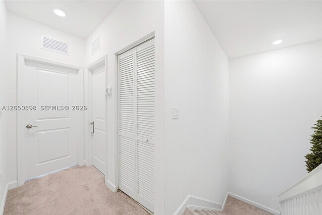 Building Photo - 24644 SW 118 Ct
