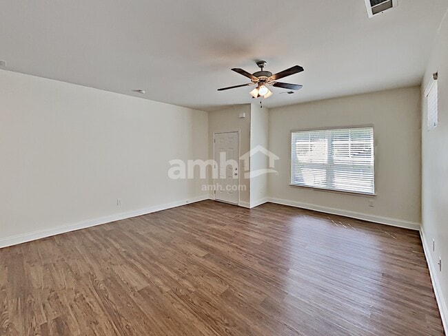 Building Photo - 104 Cobblestone Dr