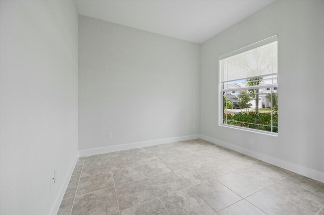 Building Photo - 14964 RedCove Pl