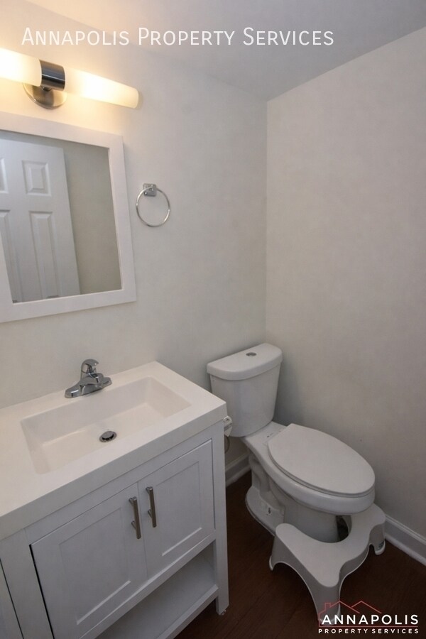 Building Photo - 1702 Forestville Rd