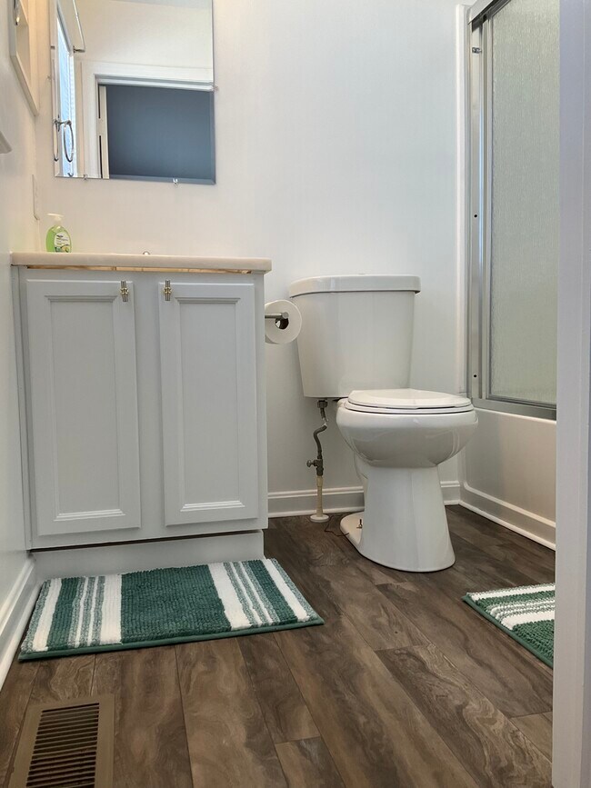 Building Photo - 631 Widener Ln