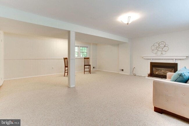 Building Photo - 9112 Santayana Dr