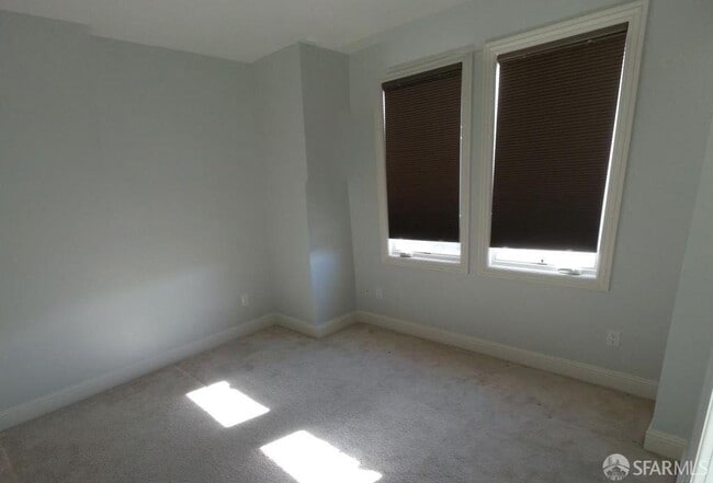 Building Photo - 21 S Claremont St