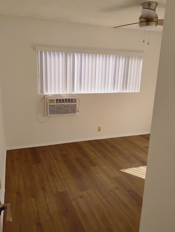 Building Photo - 2239 N Catalina St