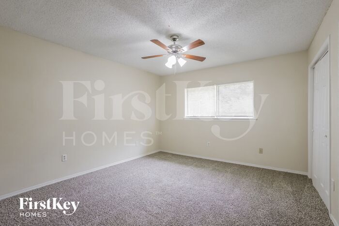 Building Photo - 20142 Misty Pines Dr