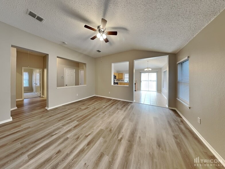 Building Photo - 4716 Shell Ridge Dr