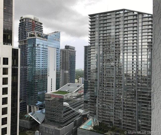 Building Photo - 500 Brickell Ave