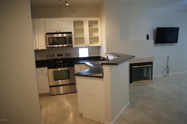 Building Photo - 3633 N 3rd Ave
