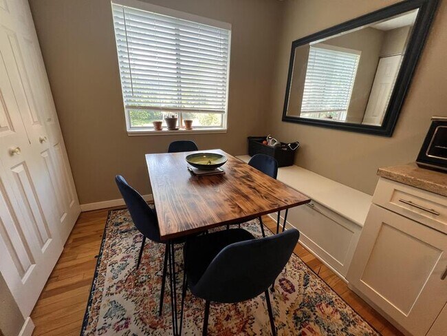 Building Photo - 12 N Michigan St