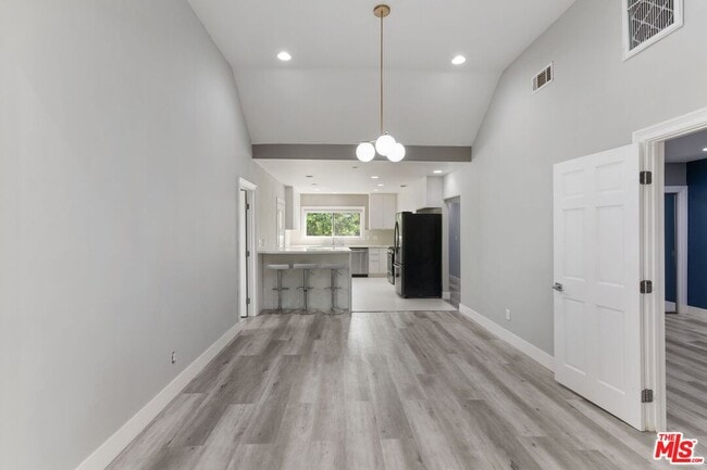 Building Photo - 1112 S Highland Ave