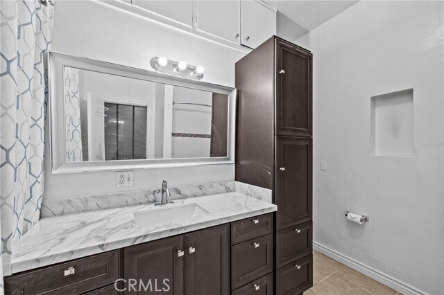 Building Photo - 10250 Western Ave