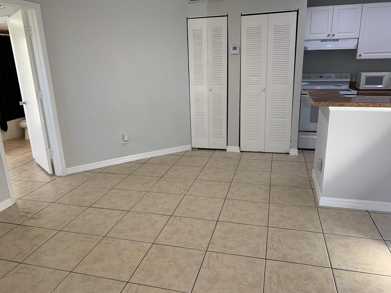 Building Photo - 124 Santa Clara Dr