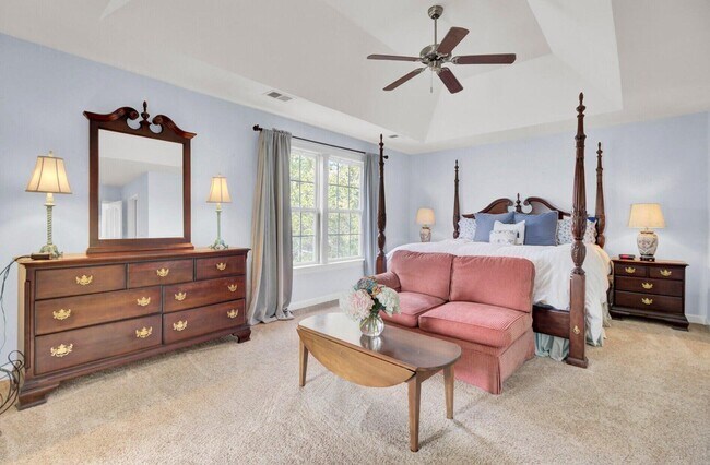 Building Photo - 1428 Bloomingdale Ln