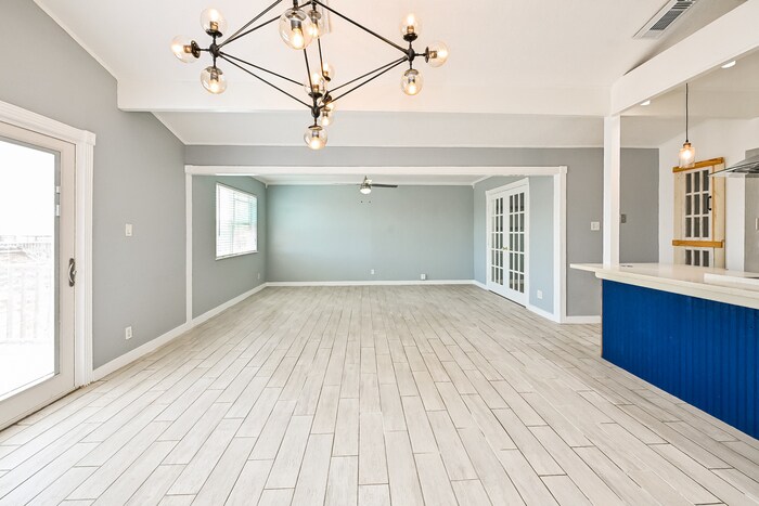 Building Photo - 228 Barracuda St