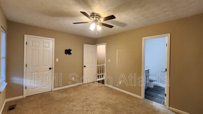 Building Photo - 3504 Lee Ct