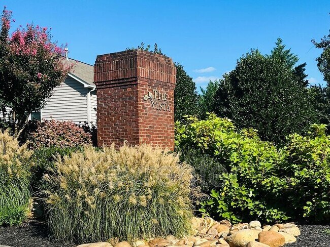 Building Photo - 6335 Altacrest Ln