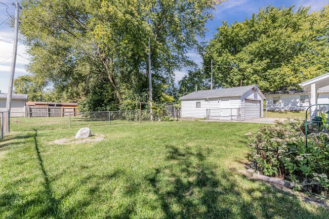 Back Yard - 1409 N Goodwin Ave