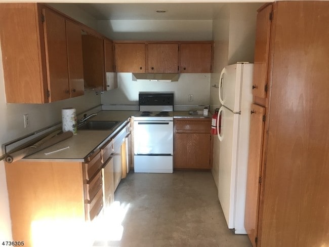 Building Photo - 680 NJ-15