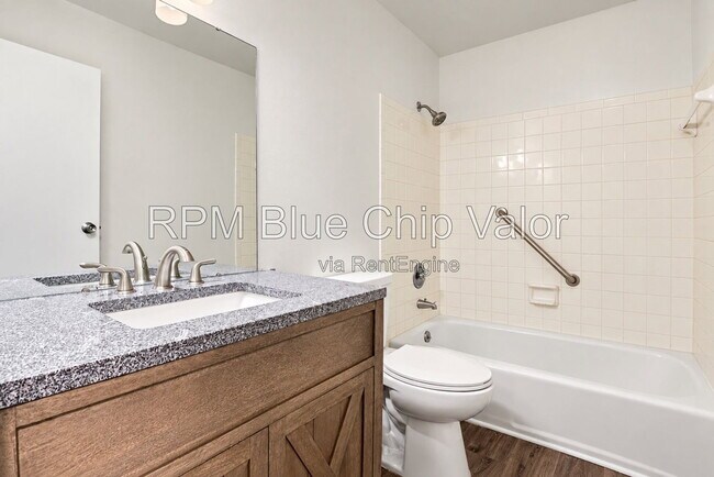 Building Photo - 1465 Eaton Ave