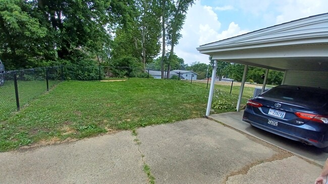 Building Photo - 373 Oak Manor St NE