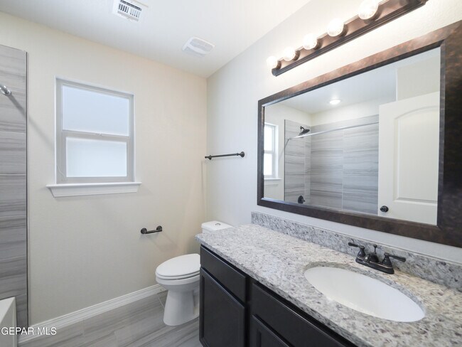 Building Photo - 14655 Pebble Hills Blvd