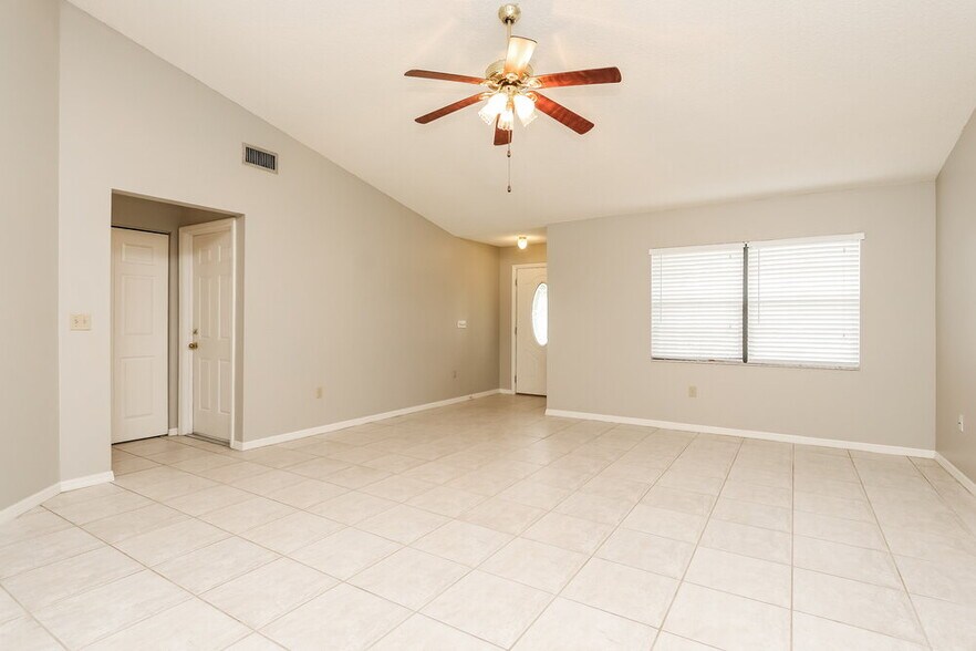 Building Photo - 4913 Ithaca Ln