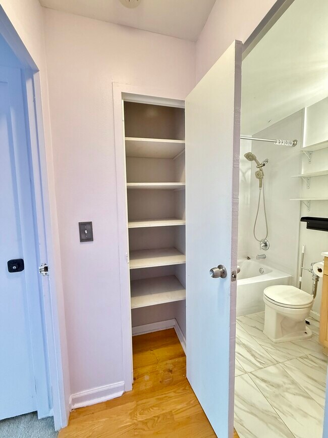 Building Photo - 3550 N Lake Shore Dr