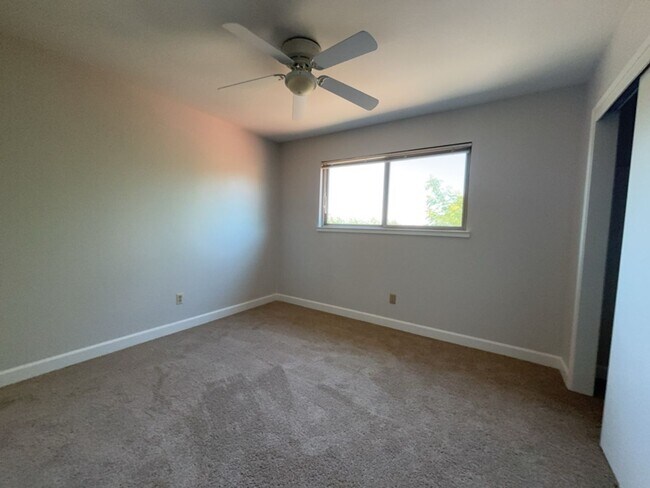 Building Photo - Beautiful West Davis home available in June