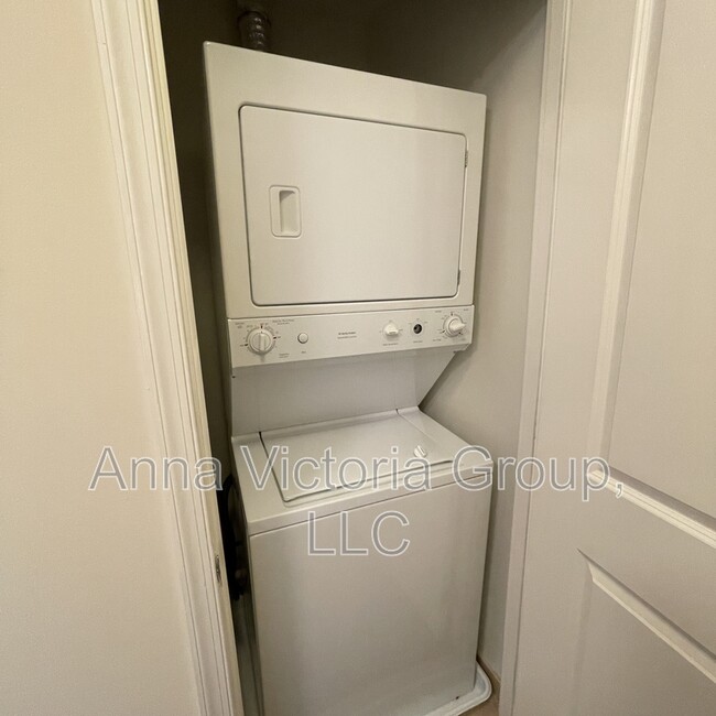 Building Photo - 155 Potomac Passage