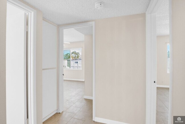 Building Photo - 18411 Hatteras St