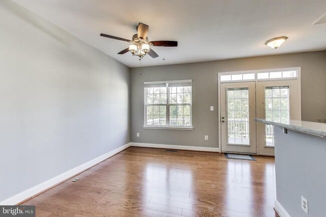 Building Photo - 12804 Short Hills Dr