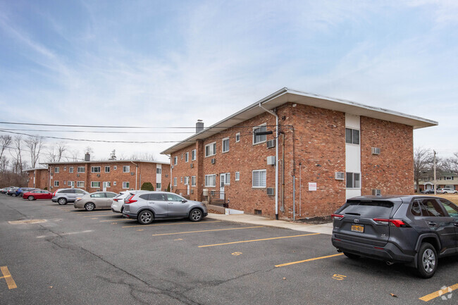 Building Photo - Sherbrooke Smithtown Co-Operative