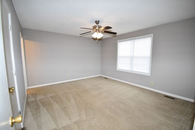 Building Photo - 3 Bedroom 2 Bath Home For Rent!